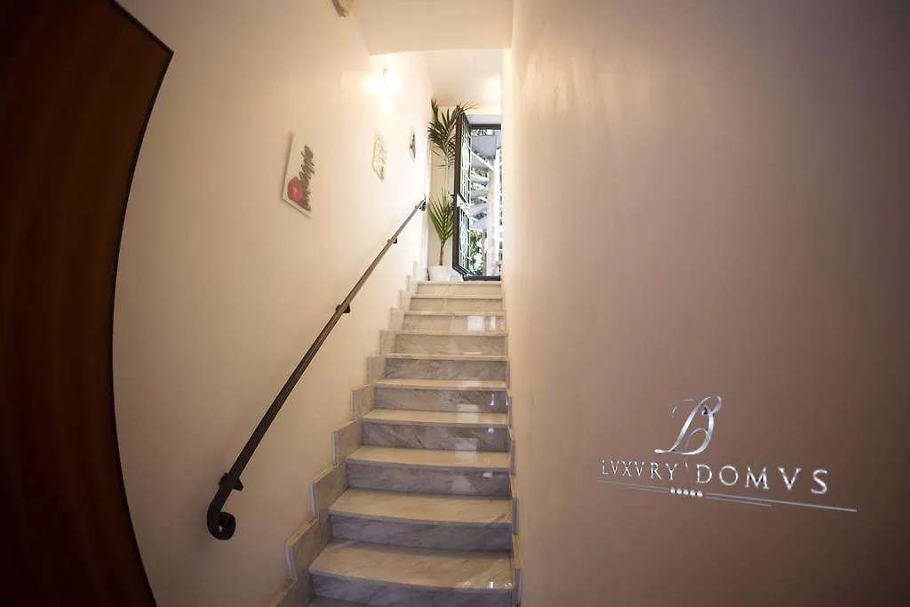 Apartamento Luxury Domus Roma 0*,